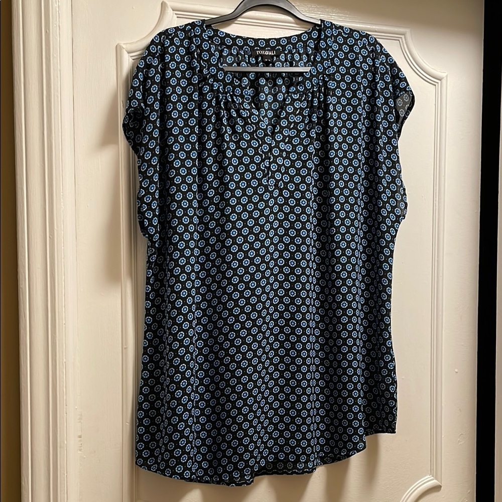 Roz & Ali Blue Cap Sleeve Relaxed Blouse